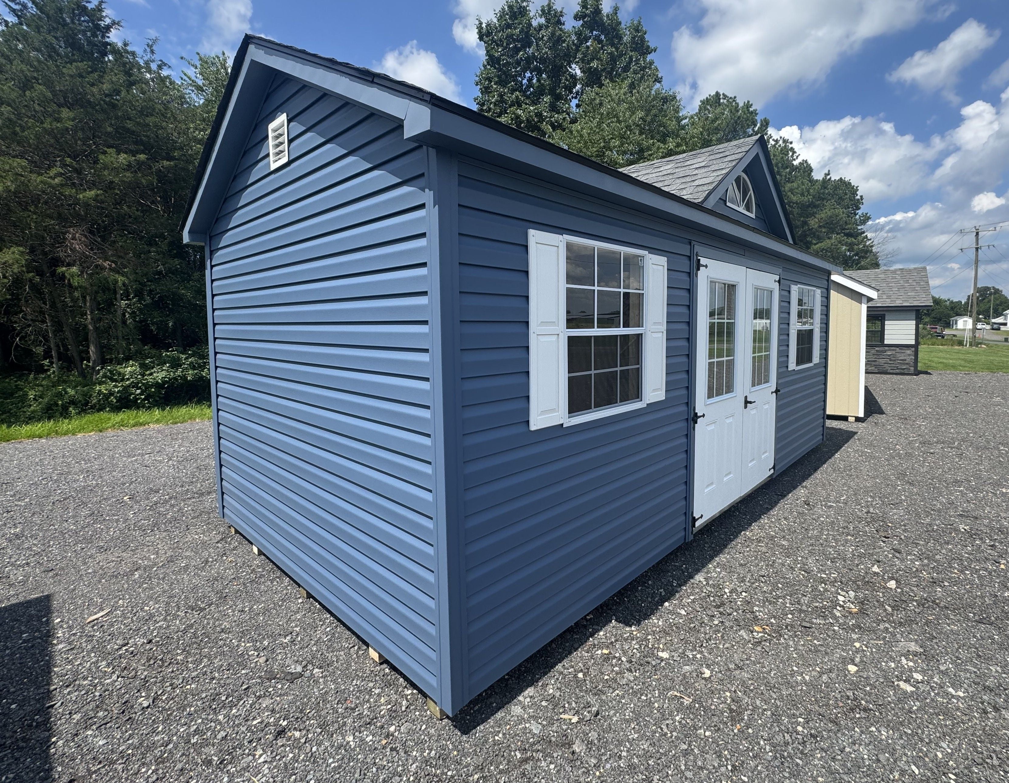 10x20 Peak Victorian (#4007) — photo 1