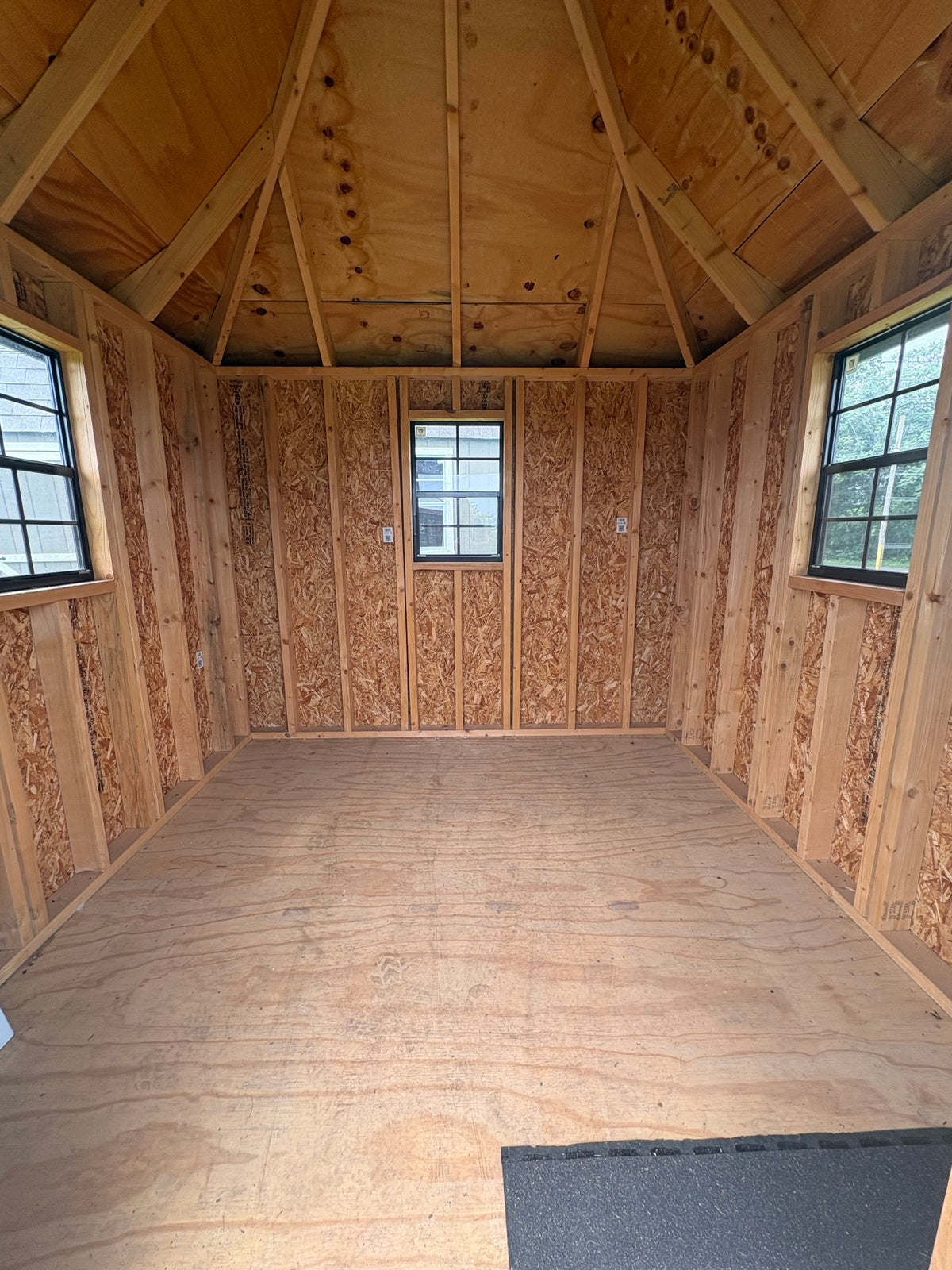 11X11 Hip Barn (#3790)