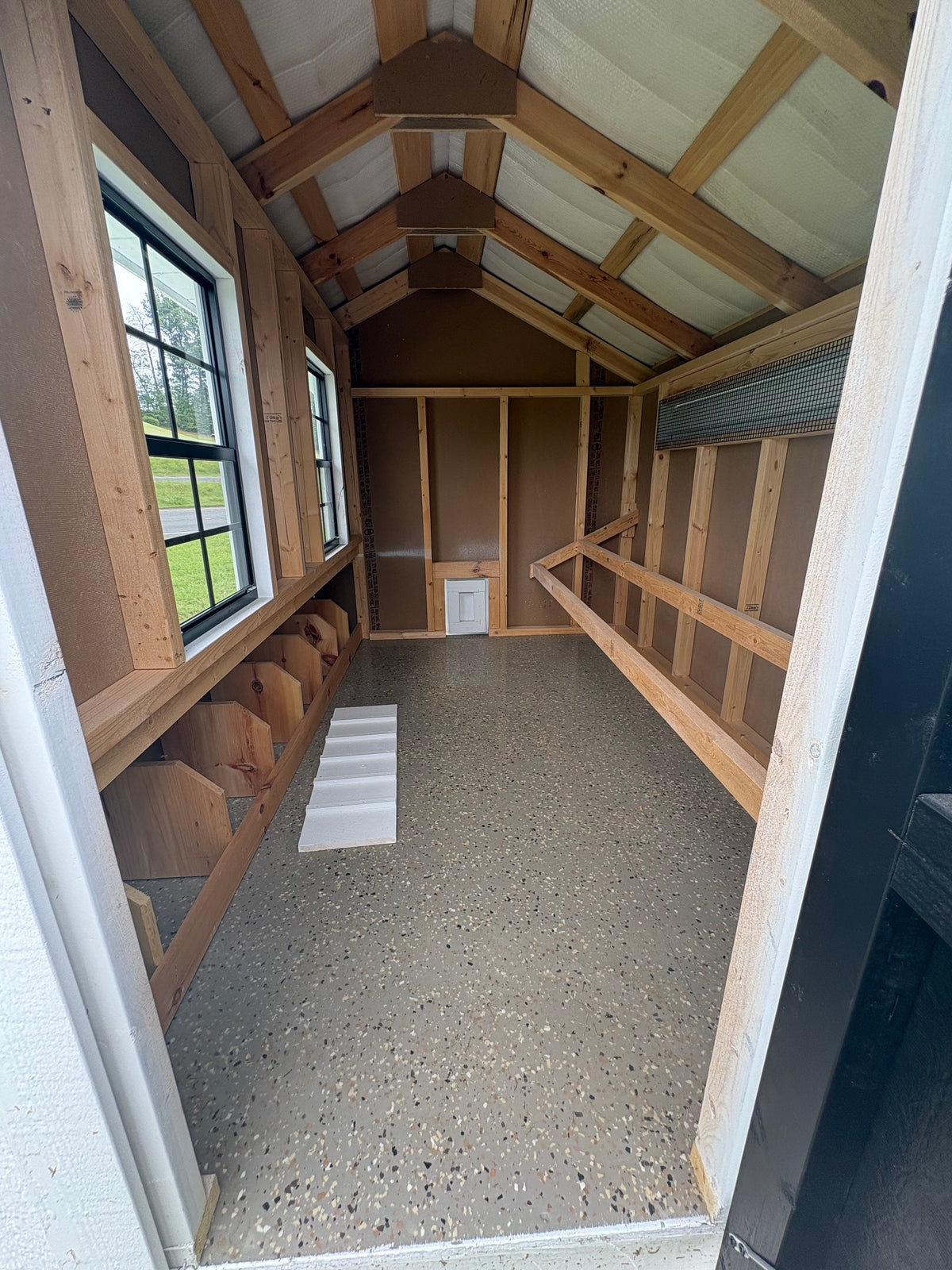5x8 Quaker Chicken Coop (#ZC218)